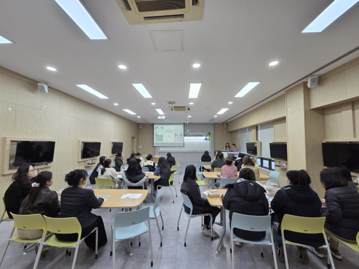 간담회 진행 사진